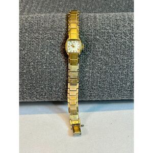 Vintage Baylor Watch Women Gold Tone Textured Link Band Wind Up